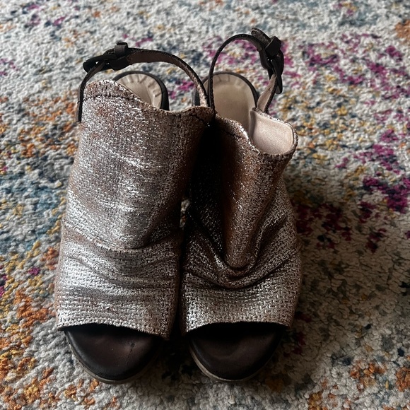 Unity in Diversity Heels - Picture 5 of 6